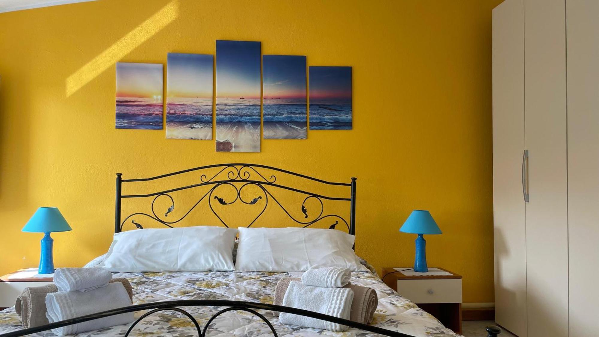 Casa Vacanze Da Roberta A Pochi Km Da Oristano Simaxis Bagian luar foto