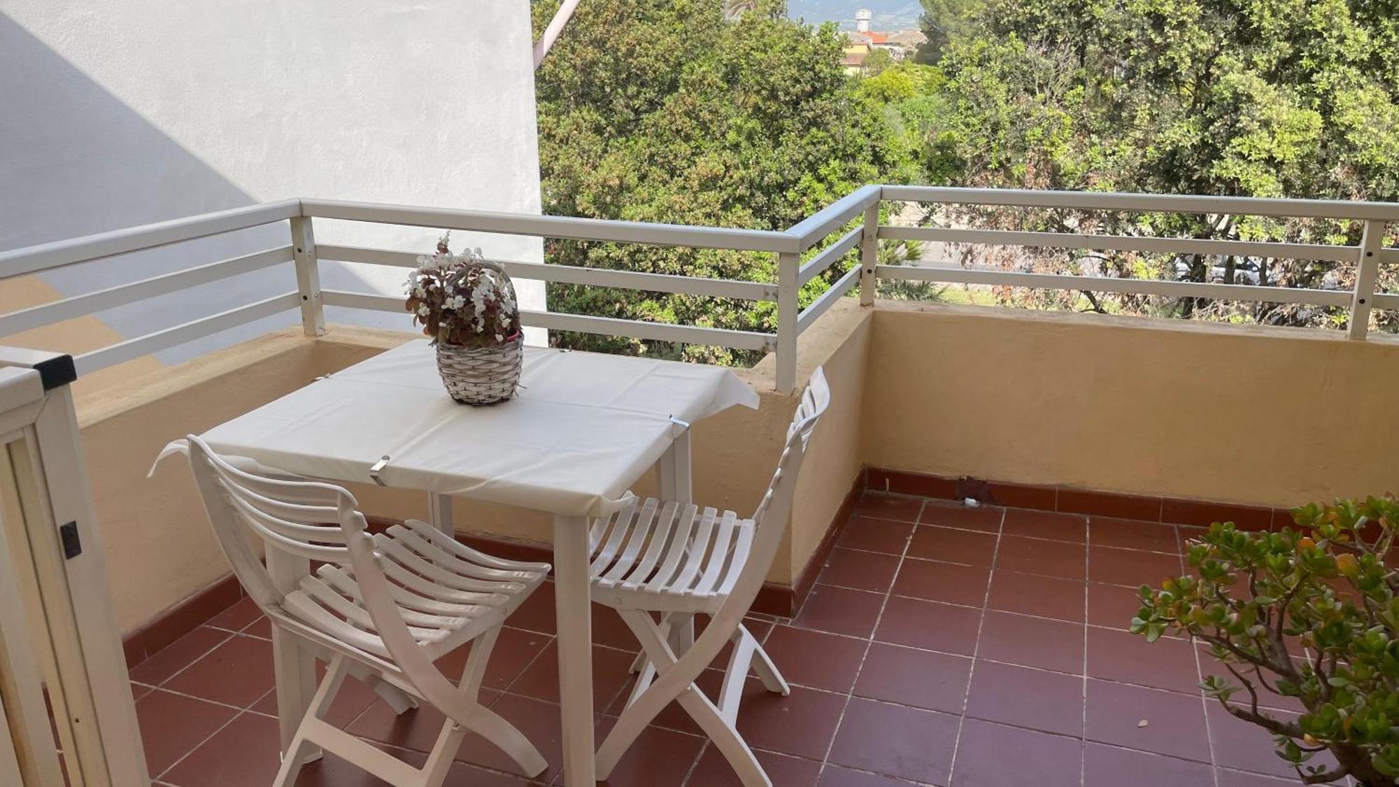 Casa Vacanze Da Roberta A Pochi Km Da Oristano Simaxis Bagian luar foto